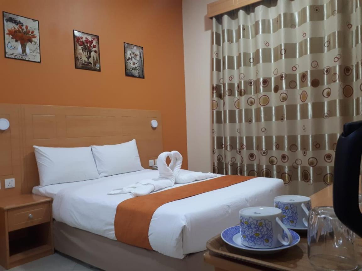 Al Salam Inn Hotel Suites Dubái Exterior foto